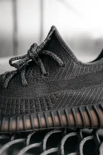 Adidas Yeezy Boost 350 v2 Black Reflective Laces - Зображення 6