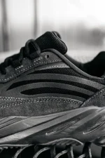 Adidas Yeezy Boost 700 v2 Black - Зображення 7