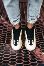 Adidas Yeezy Boost 700 v3 Srphym Yellow - Зображення 9