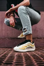 Adidas Yeezy Boost 700 v3 Srphym Yellow - Зображення 7