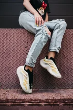 Adidas Yeezy Boost 700 v3 Srphym Yellow - Зображення 6