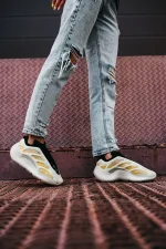Adidas Yeezy Boost 700 v3 Srphym Yellow - Зображення 5