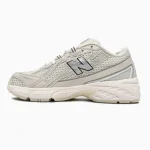 New Balance 740 Beige