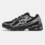 New Balance 740 Black Silver