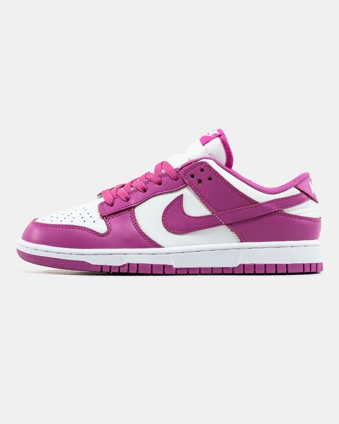 nike-sb-dunk-low-white-active-fuchsia-62710600909387 Nike SB Dunk Low White Active Fuchsia - Зображення 1
