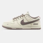 Nike SB Dunk Low x Supreme Beige