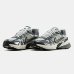 Nike V2K Runtekk Summit White Metalic Silver - Зображення 3