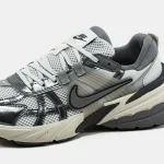 Nike V2K Runtekk Summit White Metalic Silver - Зображення 4