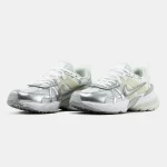 Nike V2K Runtekk Summit White Metallic Silver - Зображення 5