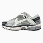 Nike Zoom Vomero 5 Grey